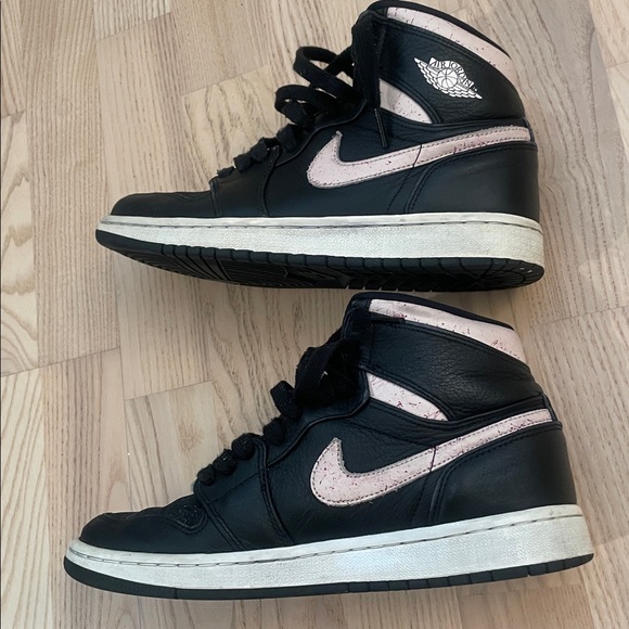 Nike Black and Pink Women's Sneakers - Picture 4 of 6